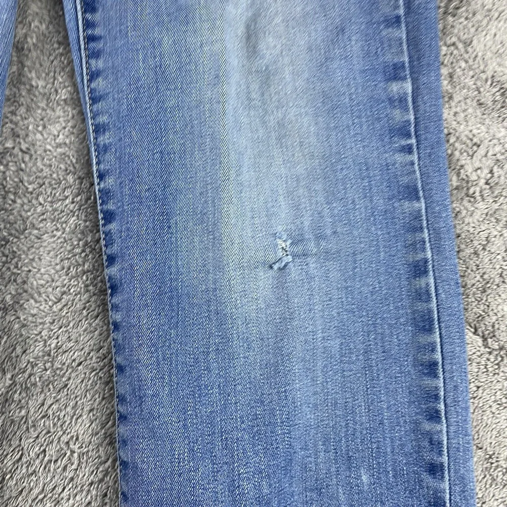 Levis 712 Slim Jeans Womens 32 Blue Medium‎ Wash Mid Rise Distressed